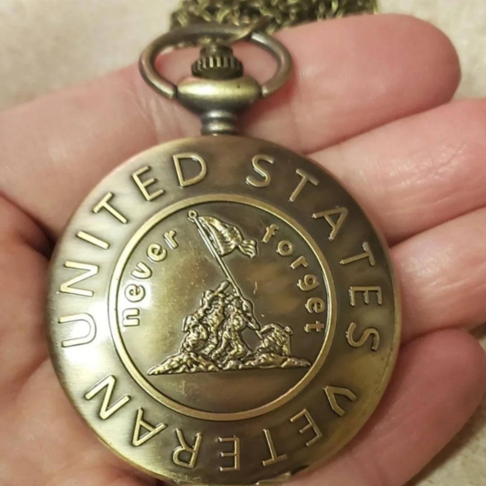 New Vet veteran quartz pocket watch